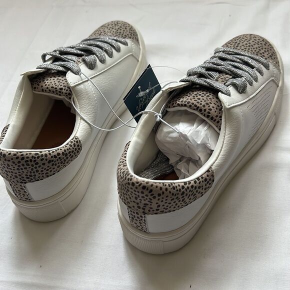 𝅺⭐️nwt Universal Thread Cadey Sneakers⭐️ - Picture 6 of 6
